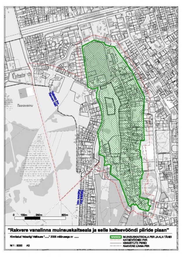 Ein Plakat, das eine Stadtkarte mit einem zentralen grünen Bereich zeigt und Text enthält, der Straßen, Parks und Sehenswürdigkeiten beschreibt.