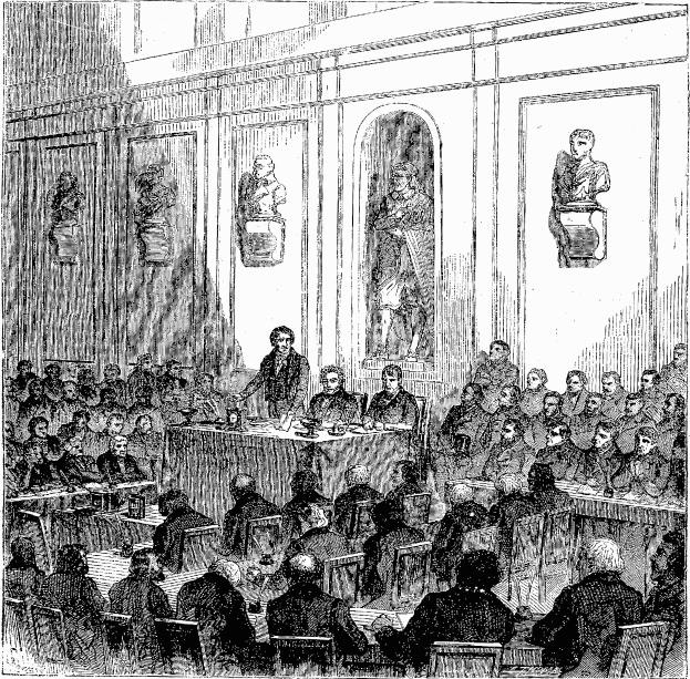 Schwarze und weiße Zeichnung eines Gerichtssaals mit sitzenden Personen auf Stühlen und stehenden Figuren im Hintergrund, beschriftet mit "Oberverwaltungsgericht" unten.