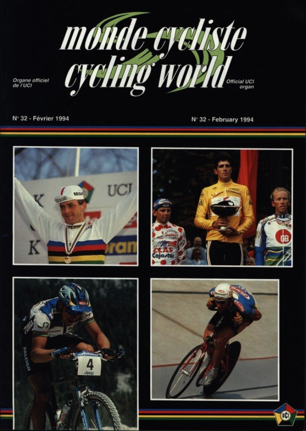 Plakat für die *Monde Cycliste Cycling World* Zeitschrift aus Februar 1994, das vier Helme tragende Radfahrer zeigt.