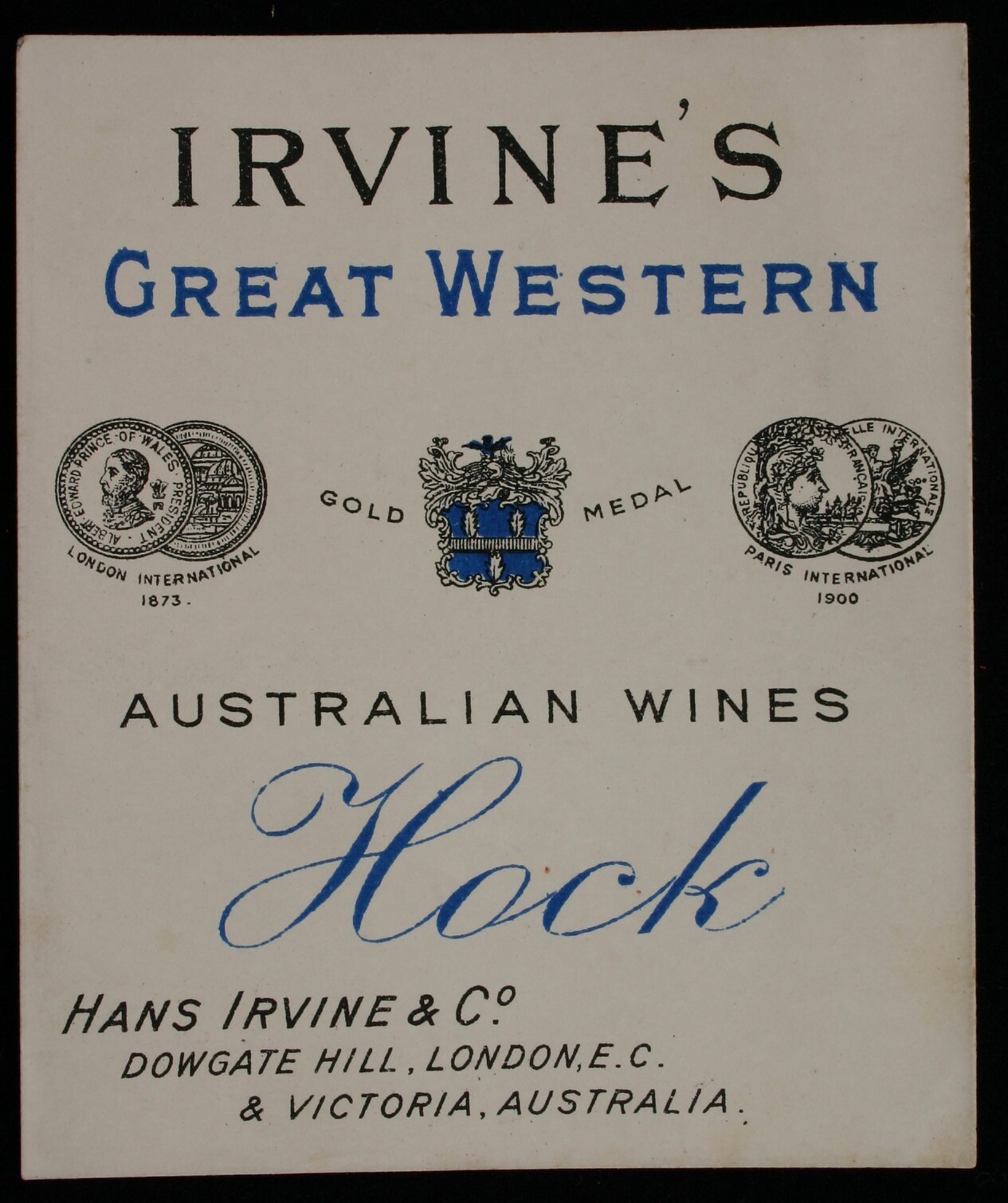 Plakat, das "Irvines Große australische Western Australian Wines Hock" mit Unternehmenslogos und Weinartdarstellungen bewirbt.