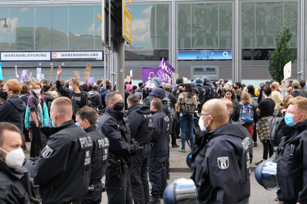 Modernisierungsagenda: Wirtschaftsbefreiung gegen Stellenabbau - Reaktionen aus Politik und Gewerkschaften