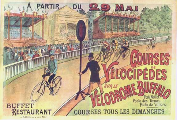 Plakat für eine Radrennbahn in Buffalo, New York, das Menschen beim Fahrradfahren auf einer umzäunten Straße mit einem Gebäude und Bäumen im Hintergrund zeigt.