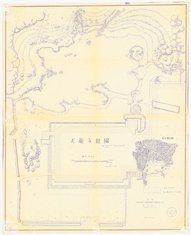Detailierte Stadtkarte mit chinesischer Schrift, die Straßen, Gebäude und Sehenswürdigkeiten zeigt.