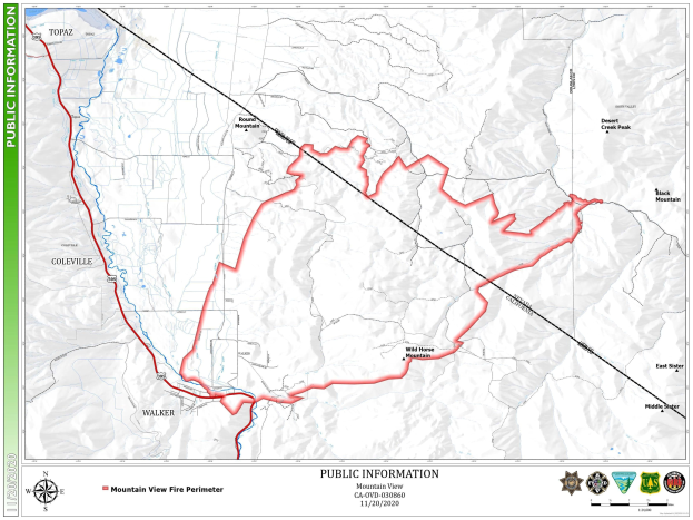 Detailierte Trailkarten-Poster zu einem Berggipfel, einschließlich Route, Sehenswürdigkeiten und informativem Text mit Logos.