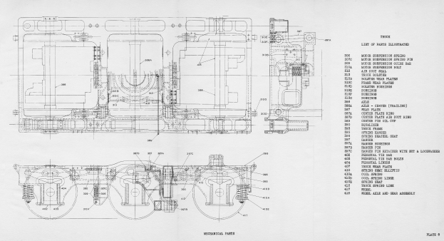 Detailierte Strichzeichnung eines Automotors auf Papier mit erklärender Schrift, die Komponenten wie Kolben und Ventile zeigt.