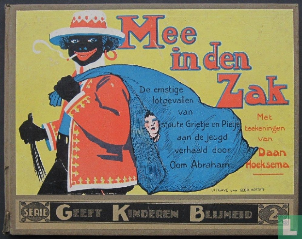 Plakat auf schwarzem Hintergrund mit dem Text "mee in den zak" und einem Foto einer Person in einem weißen Hemd und blauer Mütze mit einem verschmitzten Gesichtsausdruck.