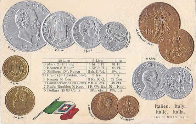 Eine Sammlung italienischer 20-Lire-Münzen von 1877–1910 auf Papier angeordnet, mit zwei Flaggen (einer italienischen) unten.