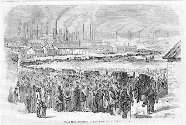 Schwarz-weiß-Zeichnung von Menschen vor einer Fabrik mit Häusern und Rauch aus Schornsteinen, mit Text "Kohlebergbau-Katastrophe in England das Ende" unten.